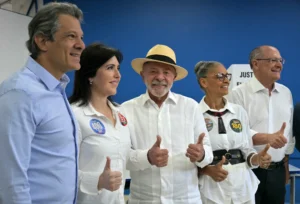 Lula vota no ABC e reforça soberania popular: ‘O resultado do povo será acatado por todos os brasileiros’