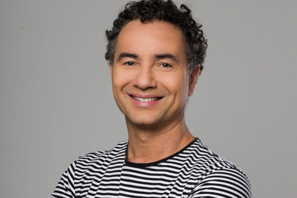 Marco Luque anuncia gravidez da esposa após reverter vasectomia feita há 8 anos