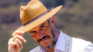 Mateus Solano estreia como nordestino em novela da Globo e pede desculpas de antemão