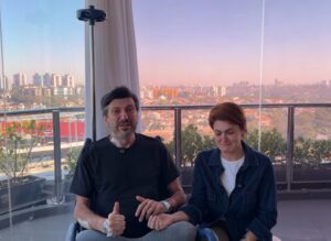 Mila Seidl pede que fãs não tirem fotos no velório de Lito Sousa