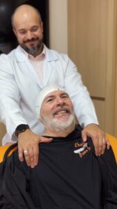 Mingau do Ultraje a Rigor faz progresso impressionante 3 anos após tiro na cabeça