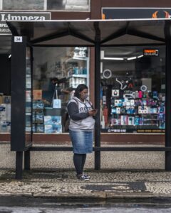 Segurança urbana ignora direito das mulheres à cidade; especialistas alertam para falha estrutural