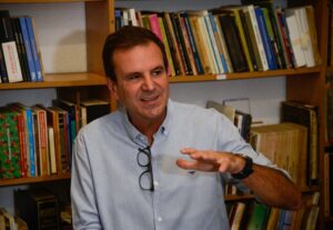 Eduardo Paes confirma voto em Lula e fará campanha no segundo turno