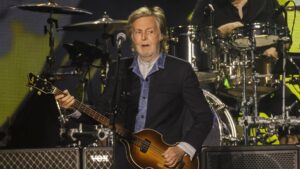 Paul McCartney revela bastidores do casamento de Taylor Swift