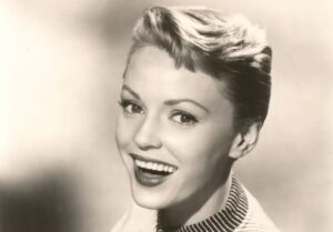 Peggy King, ícone dos anos 1950, falece aos 96 anos