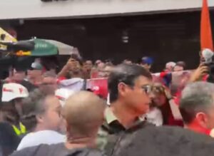 PM de Tarcísio tenta impedir caminhada de Lula na Paulista com ações trucutentas