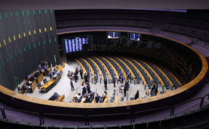 PT elege 70 deputados e deputadas federais nas eleições 2026