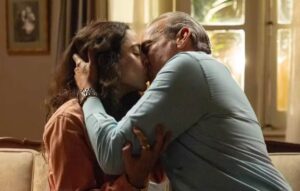 Quem Ama Cuida: Ulisses finalmente engata romance quentinho com Lyris