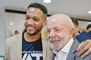 Rick Azevedo alerta: cada mês de demora no fim da escala 6×1 prejudica milhões