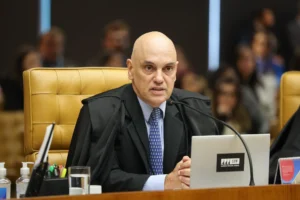 STF vê risco concreto de impeachment e tenta se aproximar de ‘PL moderado’ após eleições