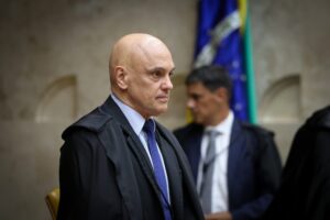 Ministros do STF colocam saída de Kassio Nunes Marques como preço para remover Moraes