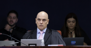 Ministros do STF articulam para que Moraes paute redução de pena para Bolsonaro
