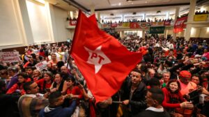 Esquerda sofre ataque: levantamento revela quem são as vítimas de violência política no Brasil