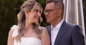 Viúva de Bruno Avelar se emociona ao relembrar casamento ao lado de Rick