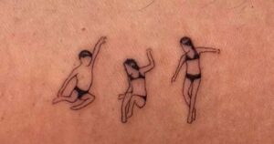 William Bonner faz tatuagem para homenagear trigêmeos e revela história emocionante por trás do desenho