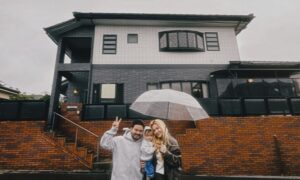 Yudi Tamashiro e esposa realizam sonho ao comprar casa no Japão