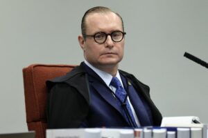 Zanin dá ultimato de 48 horas para Anatel corrigir problemas no acesso à Justiça Eleitoral